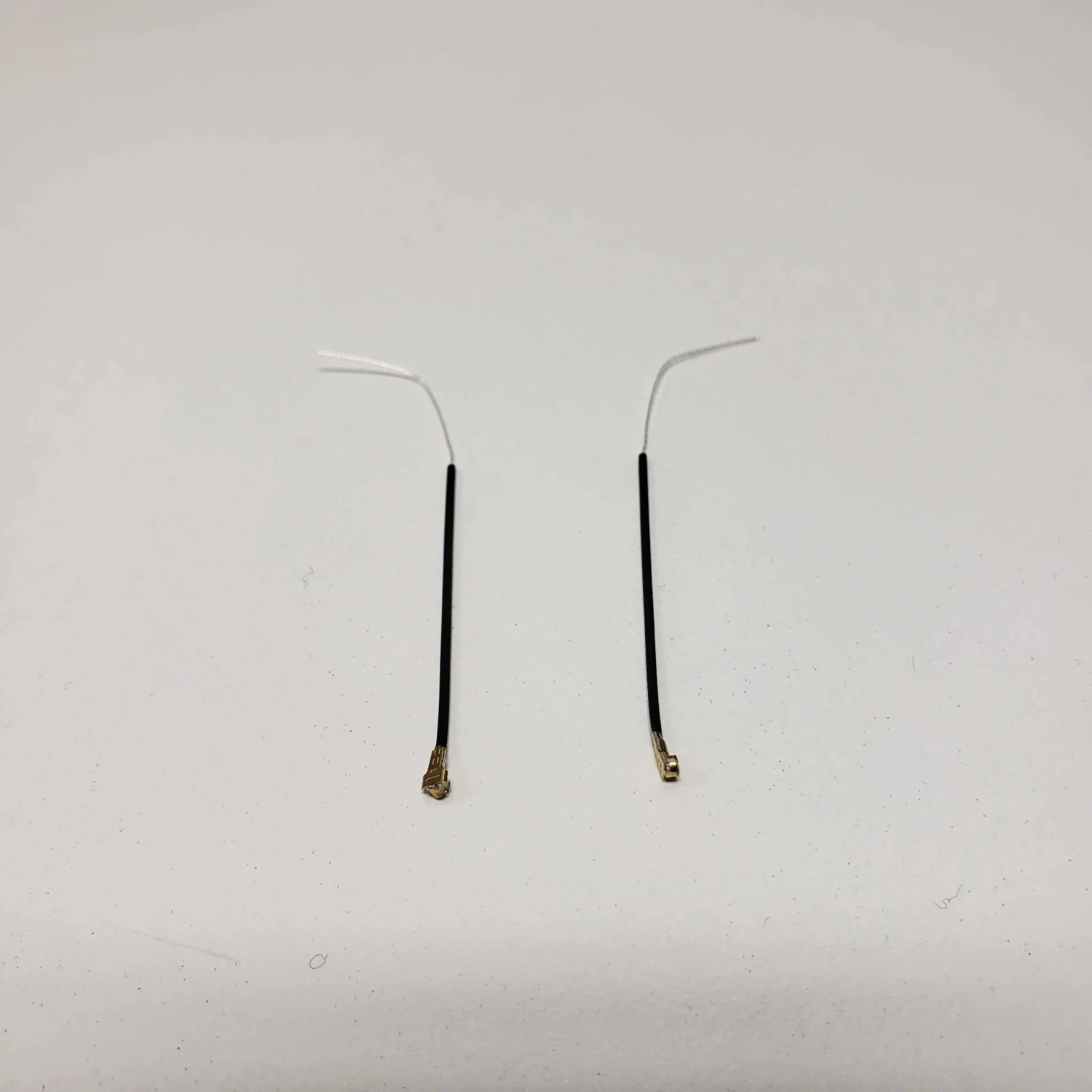 NewBeeDrone 2.4G Replacement Receiver Antennas 60mm For BeeBrain BLV3/BLV4/HMB F4 V2 1 NewBeeDrone 2.4G Replacement Receiver Antennas 60mm For BeeBrain BLV3/BLV4/HMB F4 V2